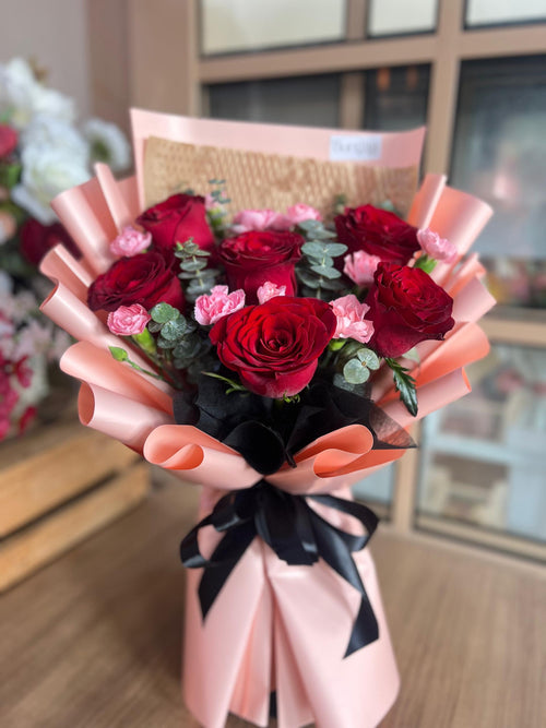 Bersemi – Rose Bouquet by Bungaa